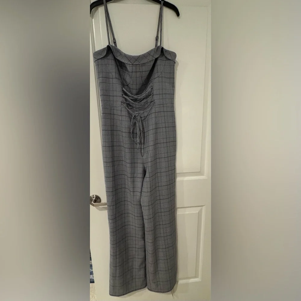 Reformation Cameran Jumpsuit - 12 - Picture 4 of 8